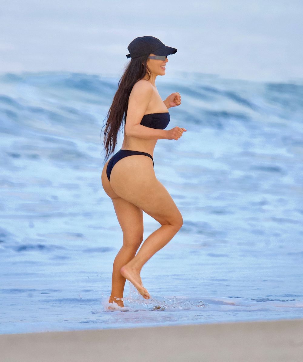 Kim Kardashian in a Sexy Black Thong Bikini at Malibu, California – 27/09/2021