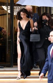 No Time To Die World Premiere: Pretty Ana De Armas in Louis Vuitton Black Dress
