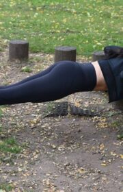 Hot Amy Day Working Out in Sports bra at Richmond Park 2021