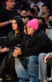 Kendall Jenner & Hailey Baldwin at the Los Angeles Lakers and Phoenix Suns Game October 2021