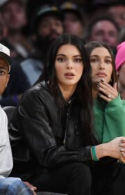 Kendall Jenner & Hailey Baldwin at the Los Angeles Lakers and Phoenix Suns Game October 2021
