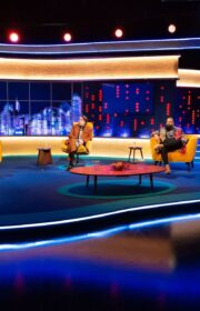 Gorgeous Hailee Steinfeld in ITV's The Jonathan Ross TV Show in London 2021