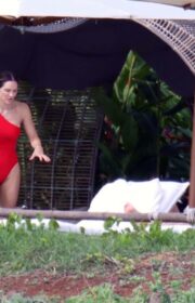 Katharine McPhee Red Hot in Swimsuit at a Beach in Hawaii - 31/12/2021