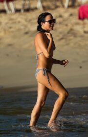 Sensual Hot Andrea Corr Enjoying 2022 New Year’s Break in Bikini