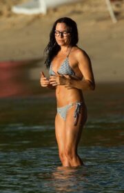 Sensual Hot Andrea Corr Enjoying 2022 New Year’s Break in Bikini