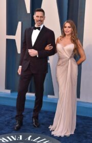 Attractive Sofia Vergara in Iconic Dress at the 2022 Vanity Fair Oscars Party
