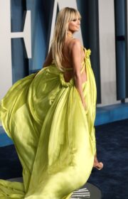 Glamorous Heidi Klum in Yellow Dress at the 2022 Vanity Fair Oscars Party