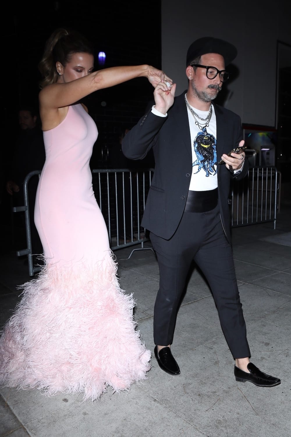 Gorgeous Kate Beckinsale in Pink Dress at Gigi Gorgeous' Birthday Party 2022
