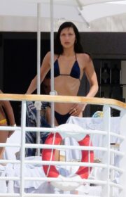 Bella Hadid Flaunts Her Fit Body In Skimpy Blue Bikini In Cannes 2022 (13 MQ Photos)