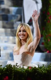 Met Gala 2022: Gorgeous Sydney Sweeney in White Tory Burch Gown