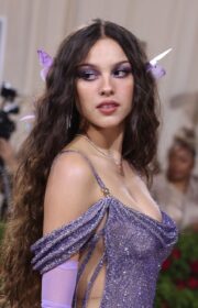 Met Gala 2022: Sparkling Olivia Rodrigo in Purple Versace Dress