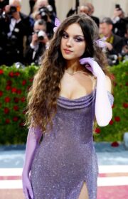 Met Gala 2022: Sparkling Olivia Rodrigo in Purple Versace Dress