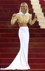 Met Gala 2022: Spectacular Emma Chamberlain in Louis Vuitton and Cartier