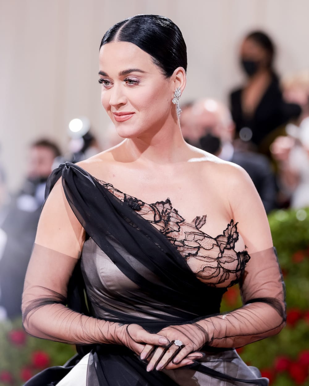 Met Gala 2022: Katy Perry in Sexy Oscar de la Renta Dress