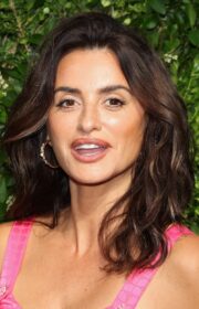 Penelope Cruz in Hot Pink Chanel Dress at Tribeca Artist Dinner Party 2022