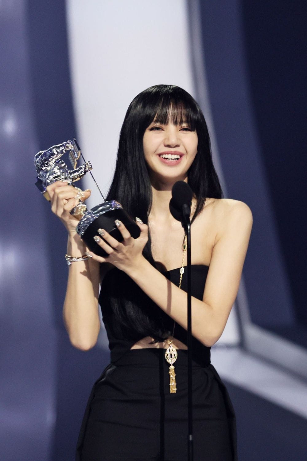 Blackpink Lisa won the 'Best K-POP' award for LALISA at the 2022 MTV Video Music Awards (VMAs).