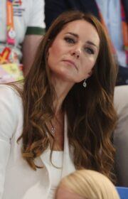 Elegant Kate Middleton in Alexander McQueen Suit at Commonwealth Games 2022