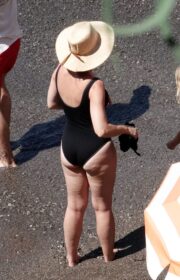 Amazing Katy Perry Body in Swimsuit on Italian Vacation with Fiancé Orlando Bloom