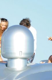 Sensual Margot Robbie Bikini Body on Vacation with her husband Tom Ackerley 2022