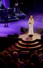 Shania Twain Honored with Poet’s Award at 2022 ACM Honors