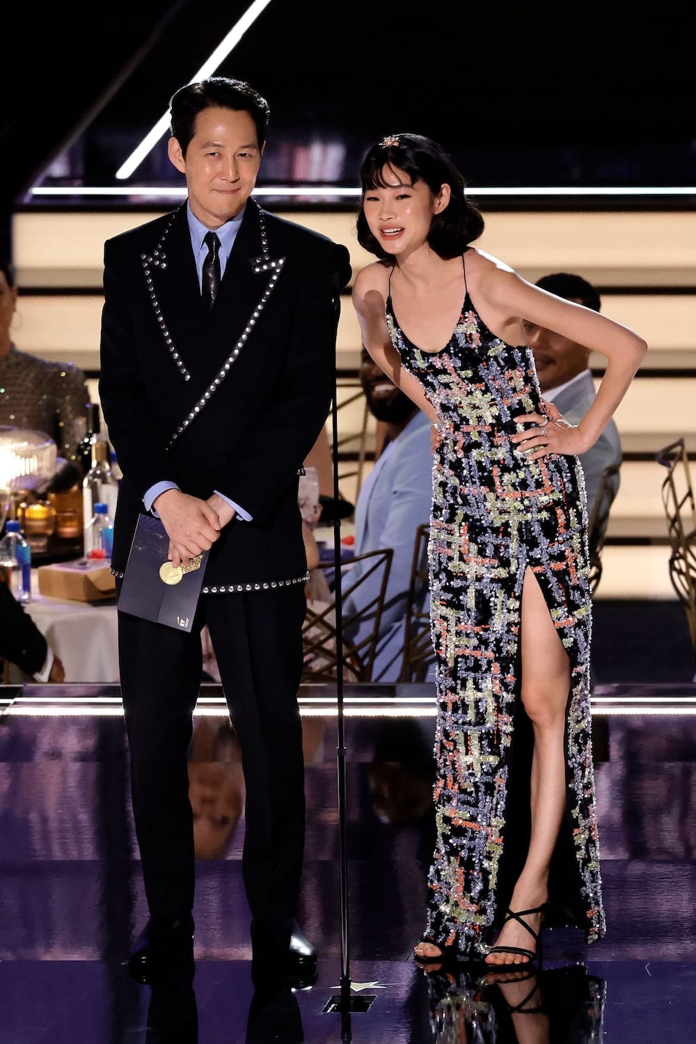 HoYeon on-stage with Lee Jung-jae, who won the ‘Outstanding Lead Actor in a Drama Series’ for Squid Game.