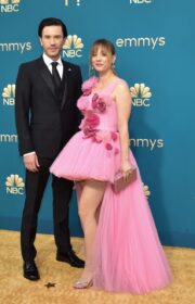 Kaley Cuoco and boyfriend Tom Pelphrey's Red Carpet Debut at 2022 Emmys