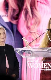 Hilary Clinton and Daughter Chelsea Honored at Variety's 2022 Power of Women Event