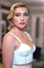 Stunning Florence Pugh in Erdem and Tiffany & Co. at ‘The Wonder’ Dublin Premiere