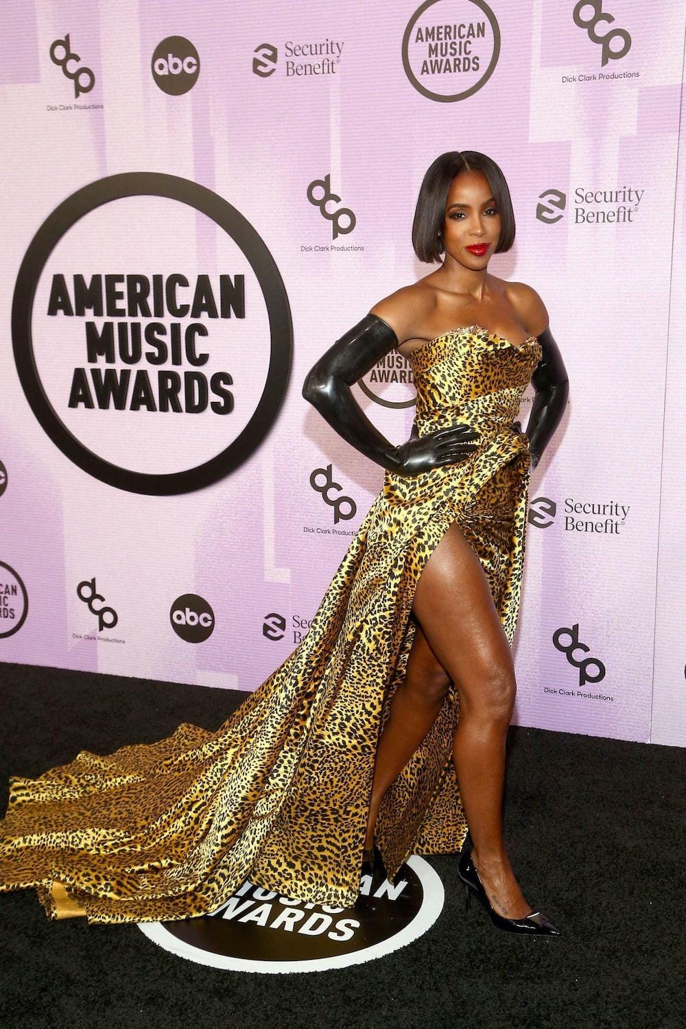 Kelly Rowland in Nicolas Jebran Dress at 2022 American Music Awards
