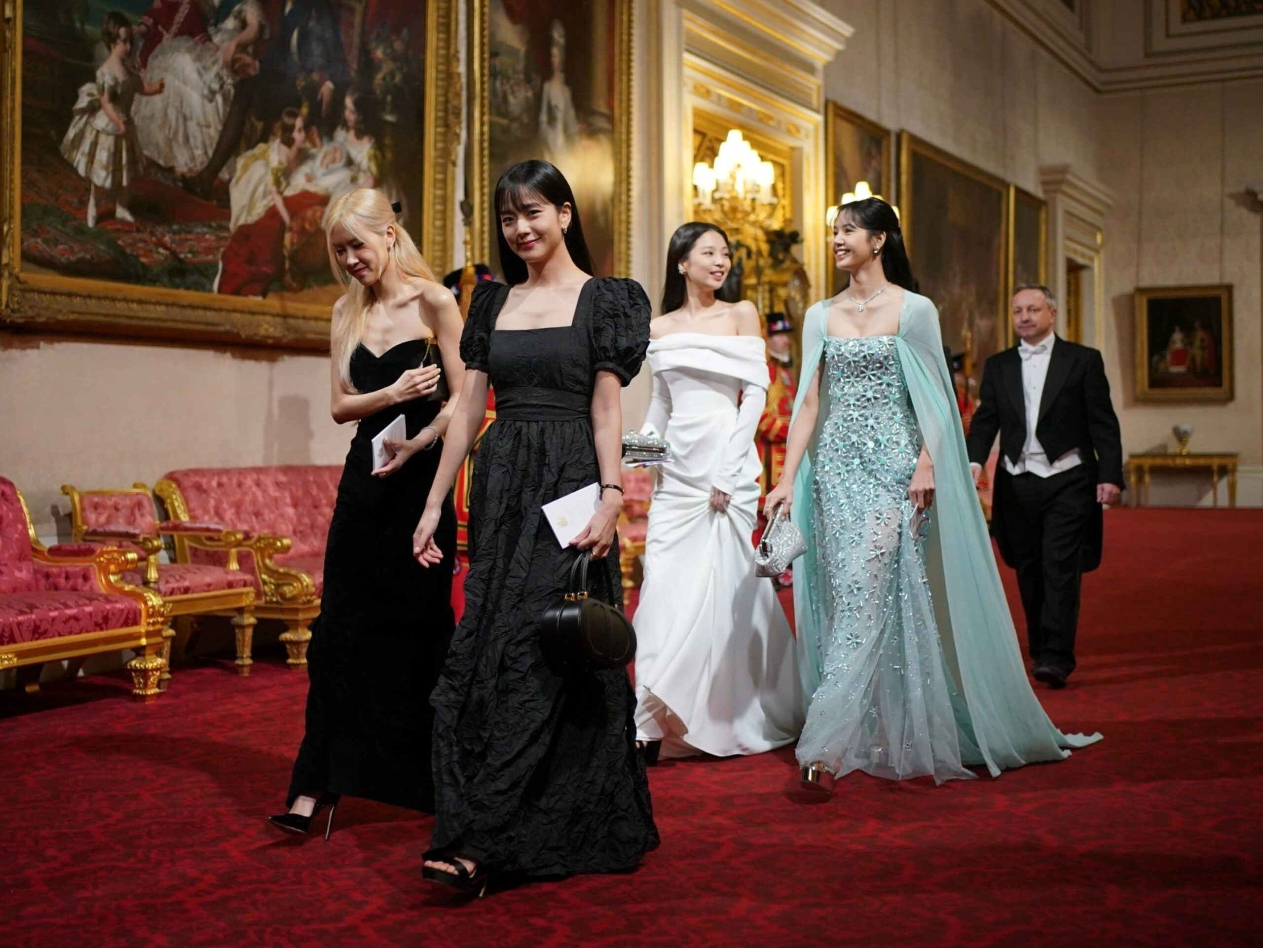 Blackpink’s Lisa Wears Georges Hobeika to Buckingham Palace Special State Banquet