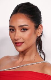 Pretty Shay Mitchell Wore Herve Leger To 2023 CFDA Fashion Awards
